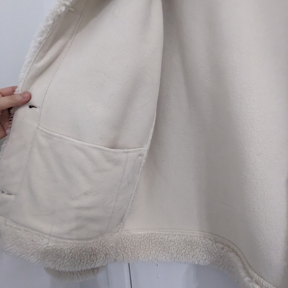 Uniqlo Cream Teddy Jacket - Picture 8 of 10